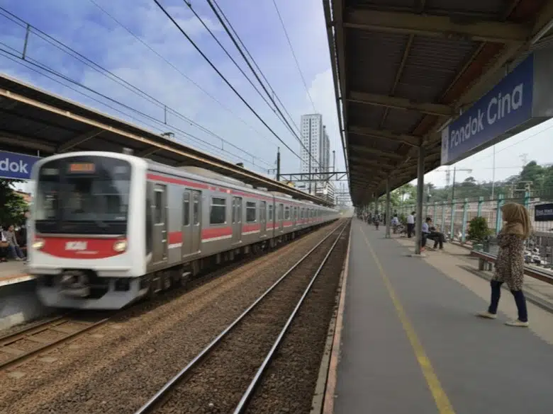 stasiun pondok cina